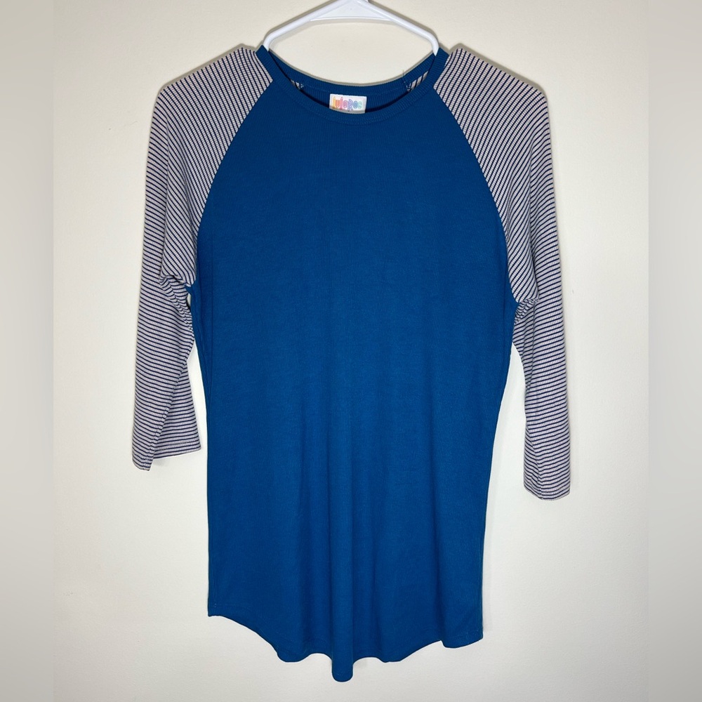 LuLaRoe Blue and Gray Raglan 3/4 Sleeve Tee Size Small